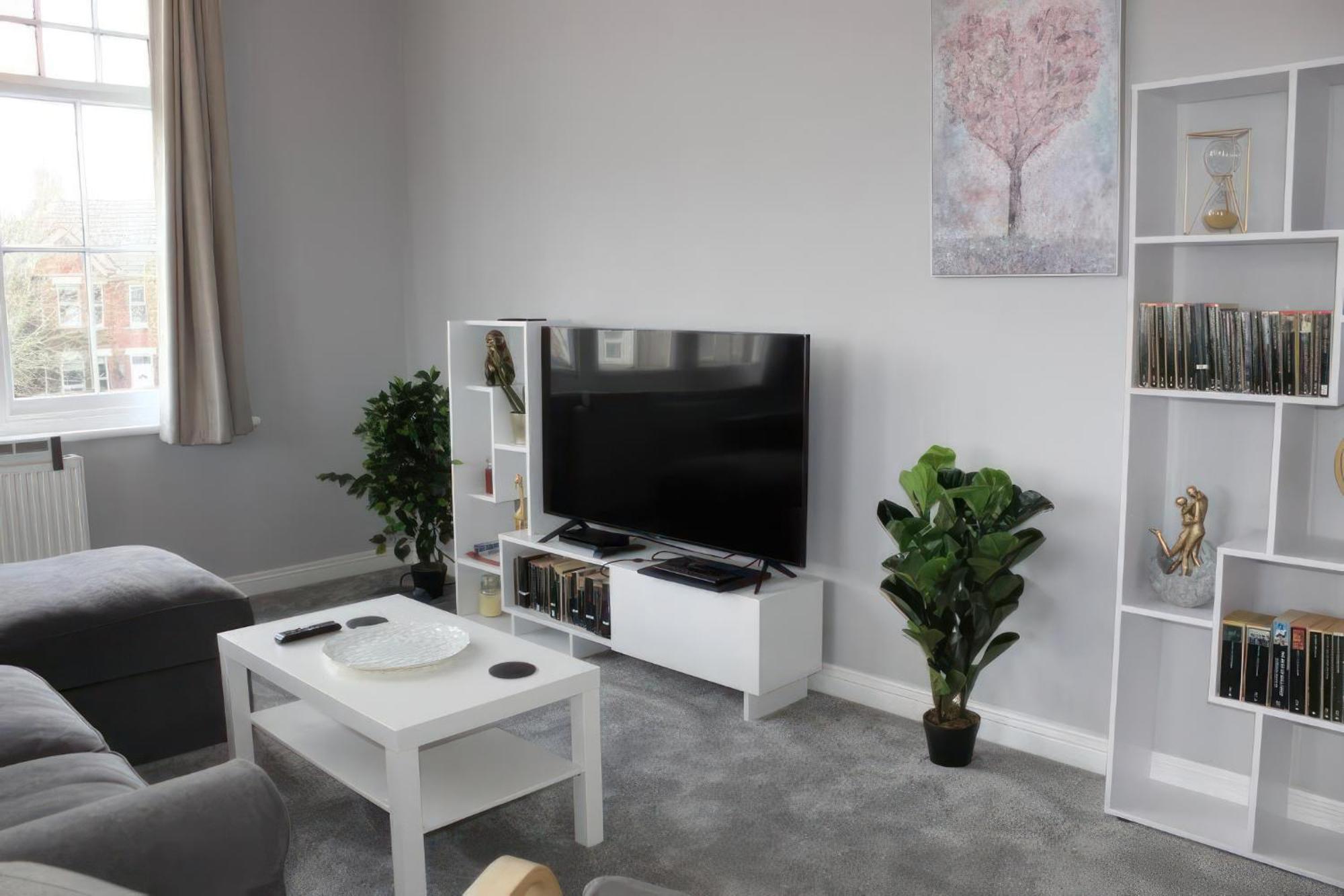 Lovely 2 Bed 2 Bath Flat With Free Parking Poole Exterior photo